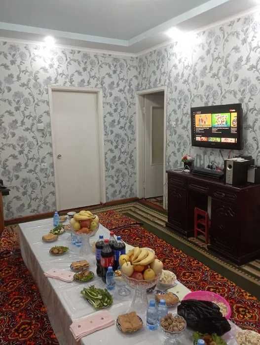 СРОЧНО Авиасозлар-4! Продается 2х-комнатная! Крестик 45м2!