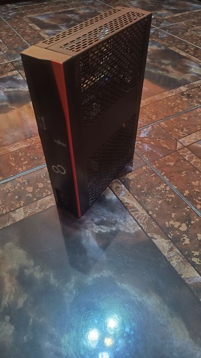 Mini PC / Thin Client Fujitsu FUTRO S9010n/S940n – Nou, Silențios (Intel Quad-Core, 4/8 GB RAM, 32/64 GB SSD M2 sata 2242)