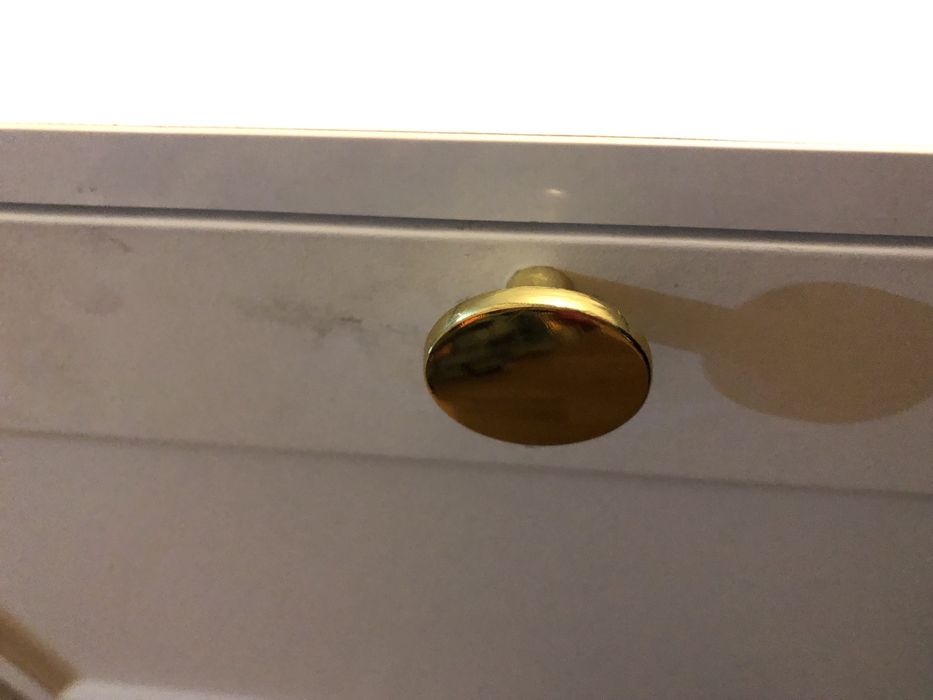 тв шкаф ұсталынған