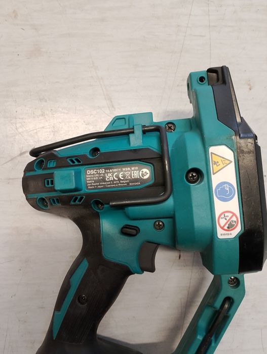 Професионална машина за рязане на шпилки Makita dsc 102
