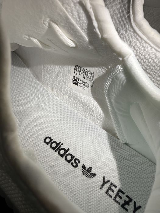 Yeezy 350 V2 (cream/white)