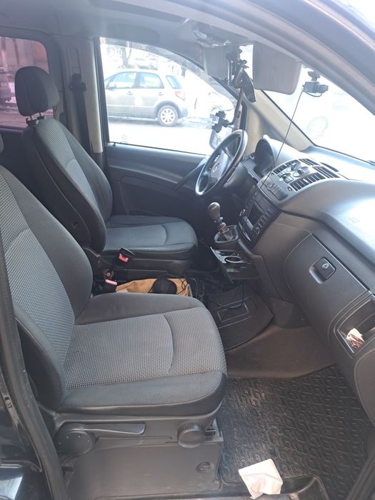 Vand Mercedes vito Viano Euro 5   7+1 locuri