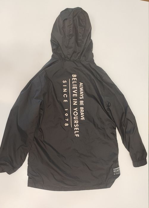 Тънко детско яке: размер 122-128 (7-8год)