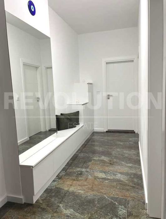 Дизайнерски тристаен апартамент в кв. Галата/ В затворен комплекс!