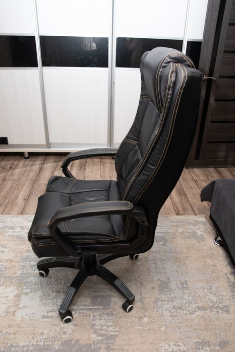 Кресло офисное в отличном состоянии