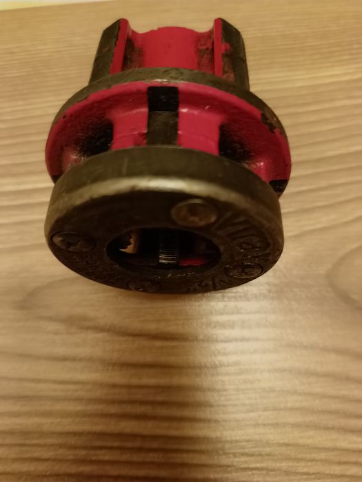 Filiera 1/2" pentru tevi
