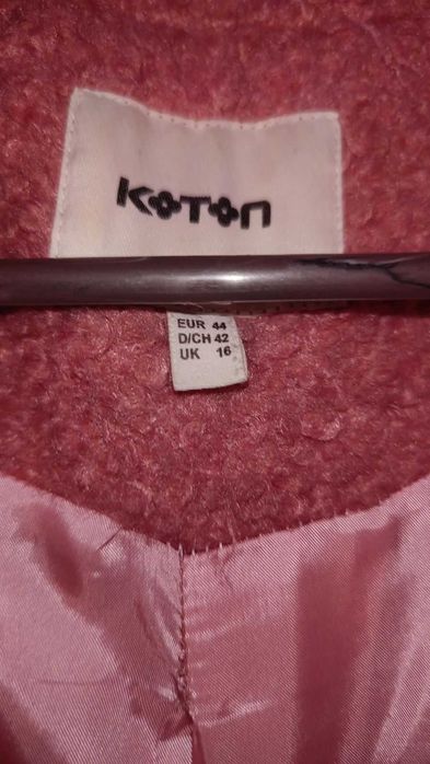 Дамско палто цвят пепел от рози