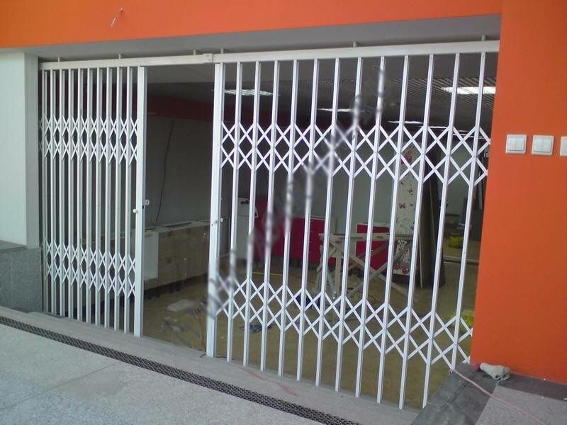 Раздвижные решётки – надёжная защита