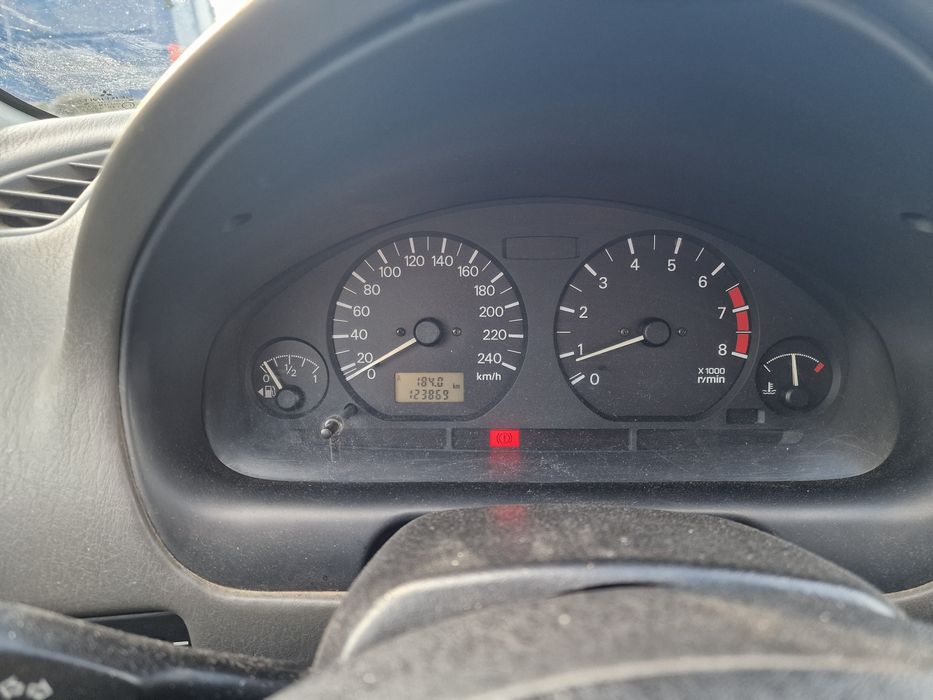 MITSUBISHI Carisma 1999 — imagine 2