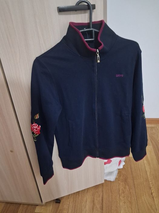Продам   спортивный  костюм
