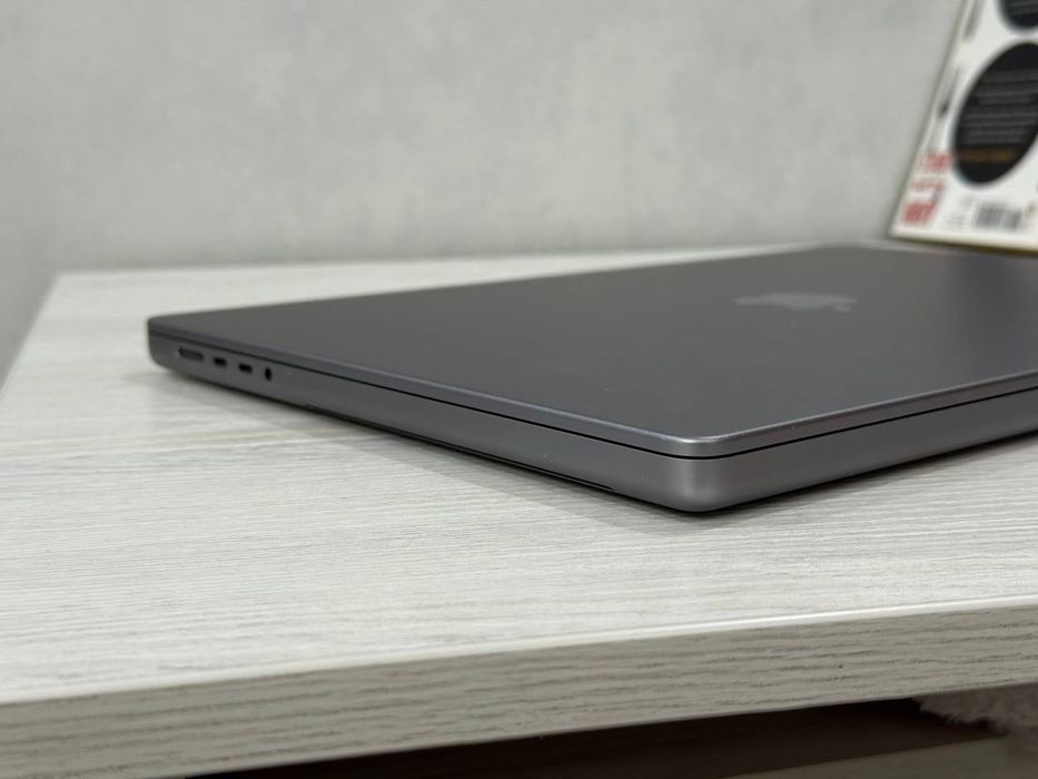 MacBook 16” M1 2021