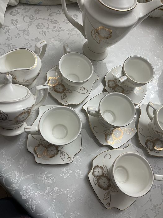 посуда,6 куржка,чайник,сахарница,молочница