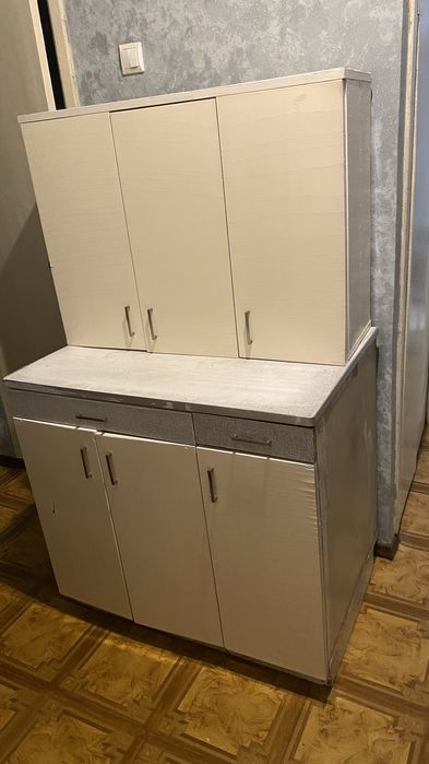 Стол кухонный шкафчик