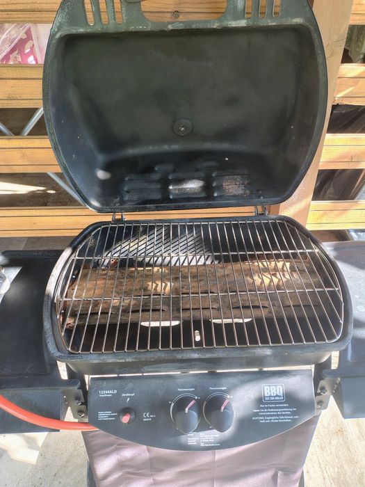 Grătar pe gaz Grillchef, 2 arzătoare ,5.5kw,101x101x51,suprafață de gatit,54*36 cm