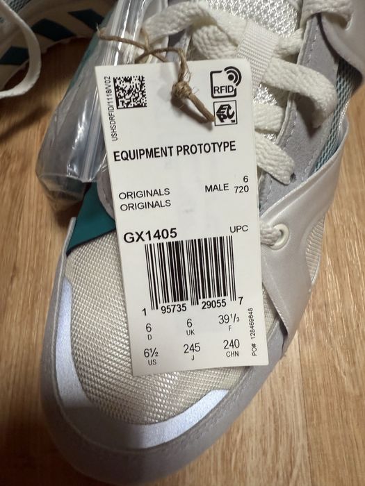 Adidas (equipment prototype), зелени със бели