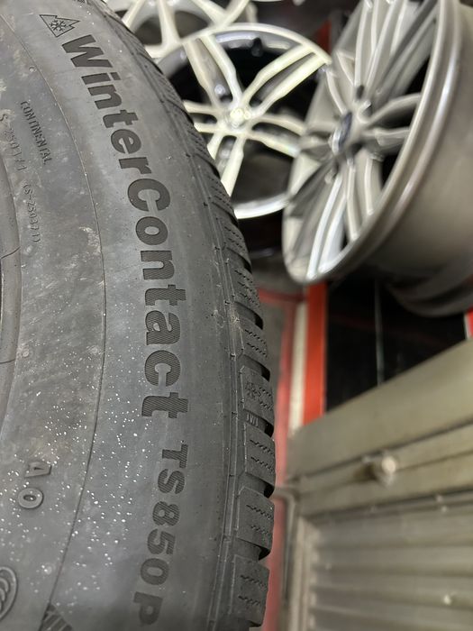 Гуми Зимни 215/65/17 Continental  4 броя