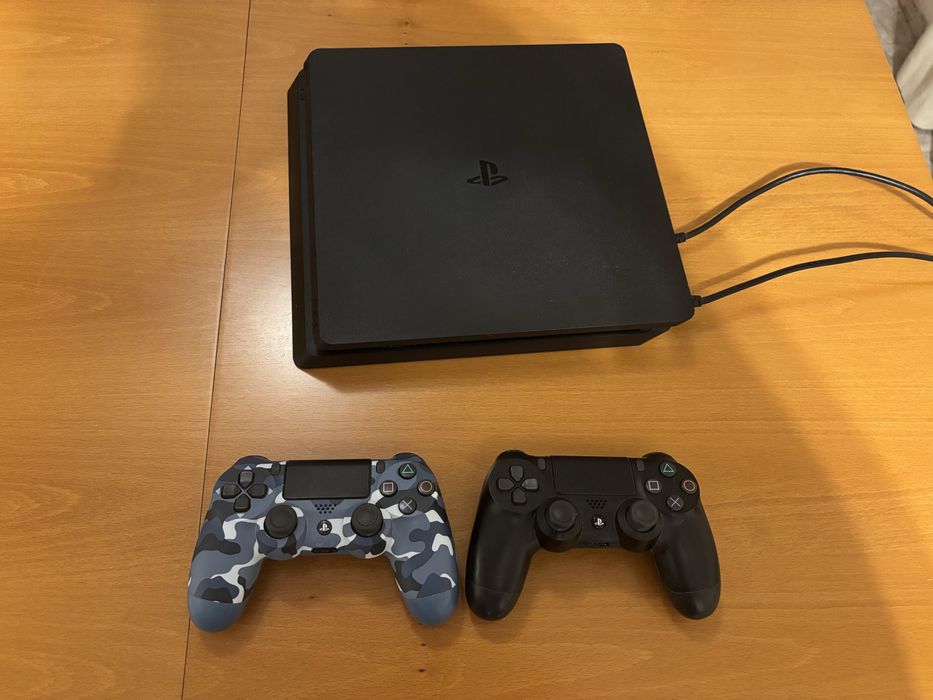 Продавам Playstation 4