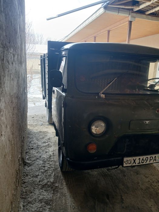 Uaz yuk bortli tent. tex kõrik sugʻurta hammasi 1 yilik bõgan