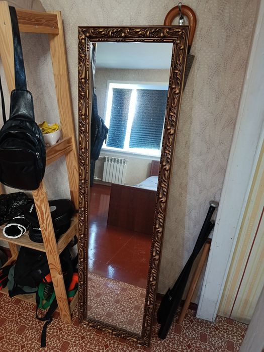 Зеркало Ikea и шкаф