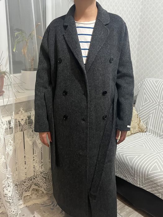 Продам пальто новый