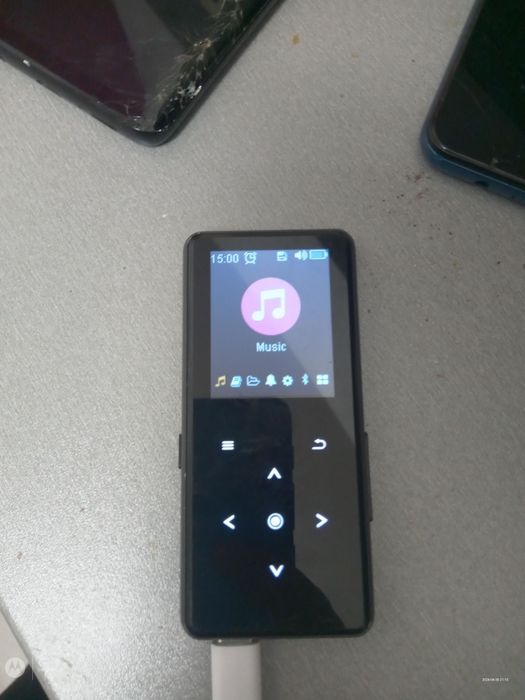 Ceas laptop mp4 player