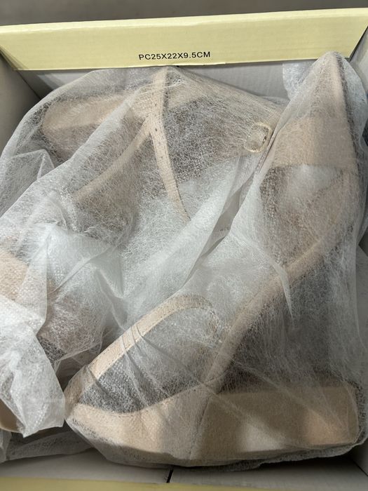 Новые туфли размер 38