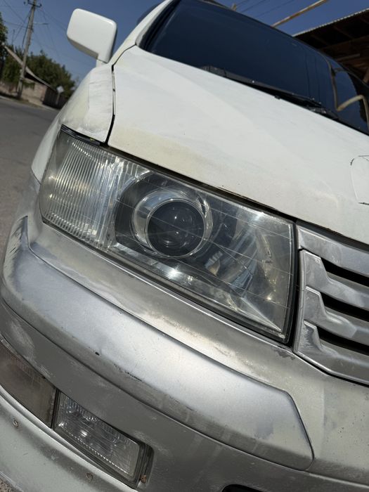 Mitsubiwi Машина1999
