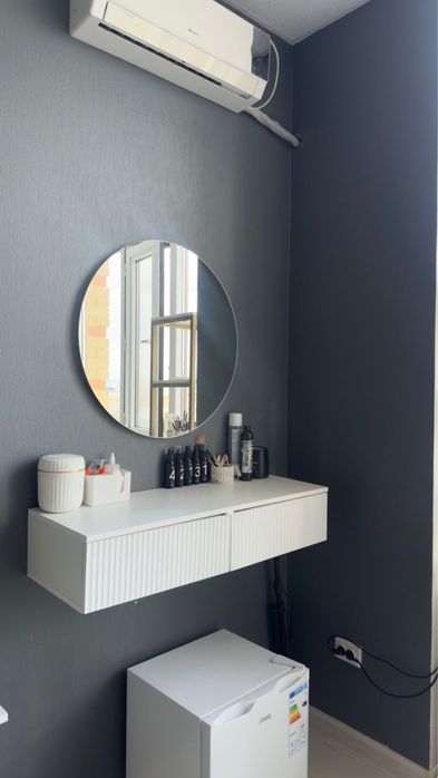 Полка подвесная белая