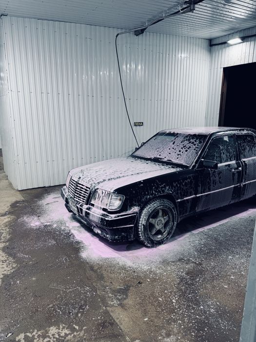 продаю мерс 124