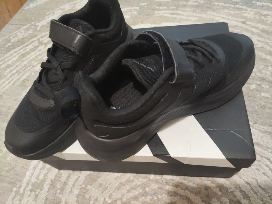 Adidas FortaRun номер 34