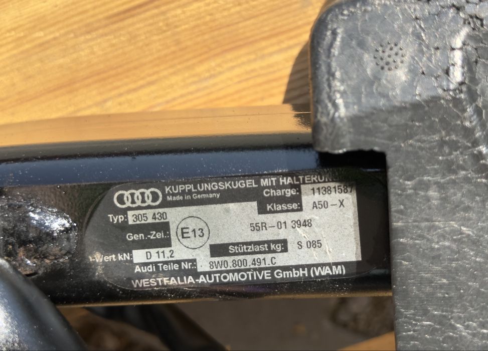 Комплект теглич AUDI A4 B9 8W0800491C
