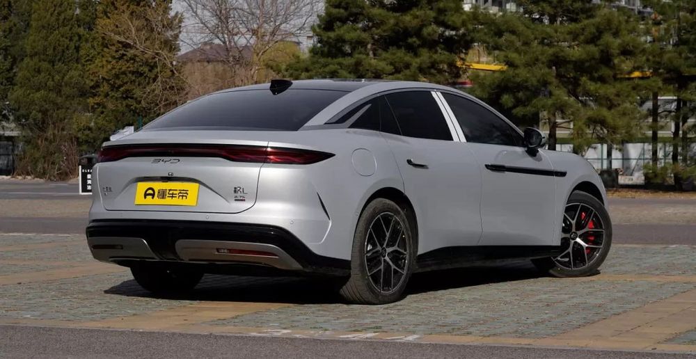 BYD Han 2025 — 3