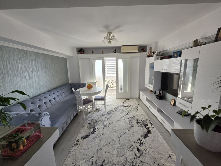 Apartament 3 camere.