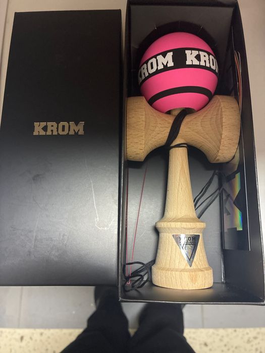 Krom strogo nelansat