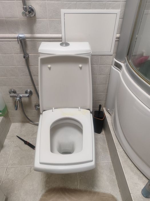 Продам унитаз  в рабочем состоянии