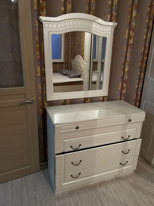 Спальний гарнитур кровать с матросом