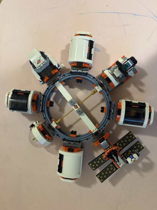 Lego 60433 Stație spațială modulară