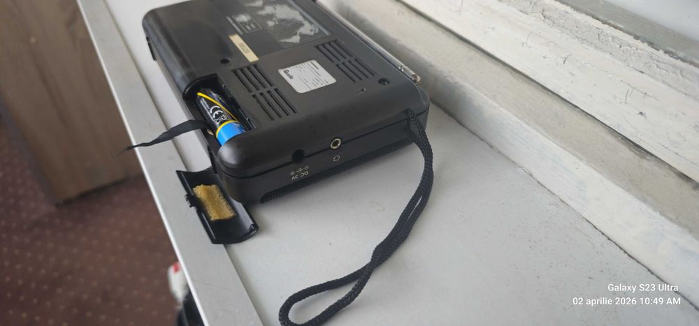 Radio portabil UNIVERSUM