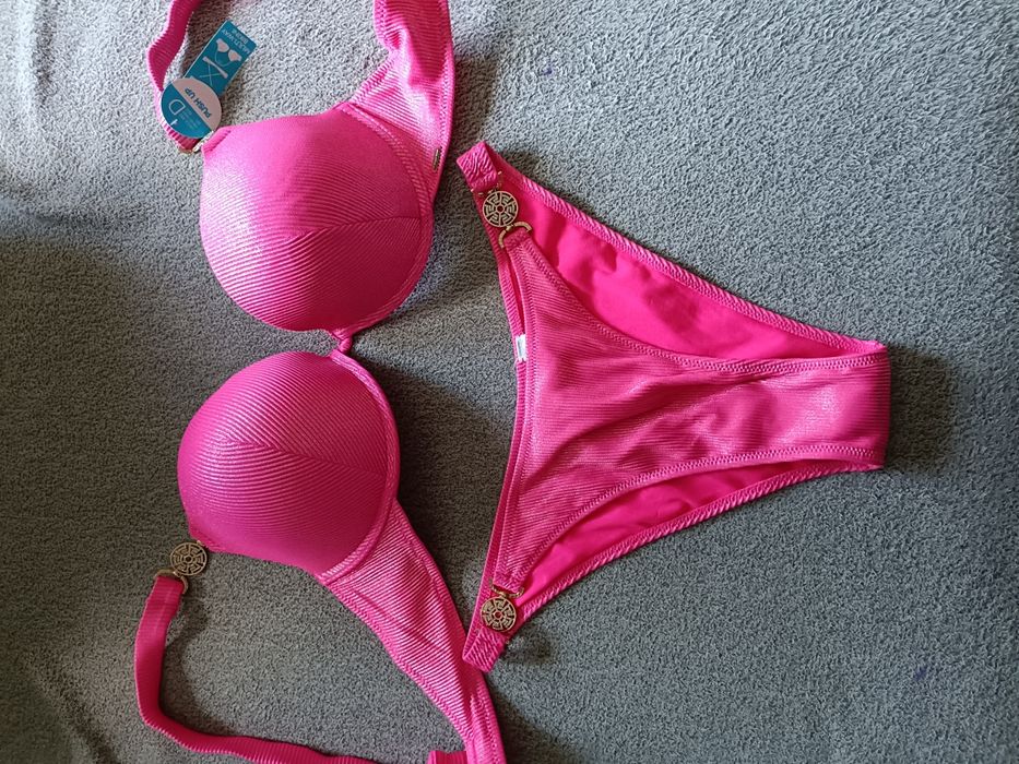 Costume de baie noi