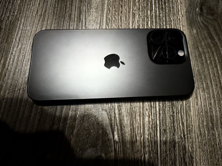 iphone 16 pro max от Германия подарък оригинален калъф