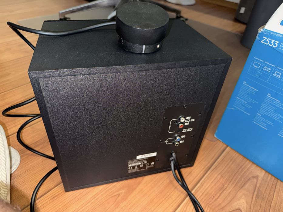 Boxe Logitech Z533 2.1 60W RMS