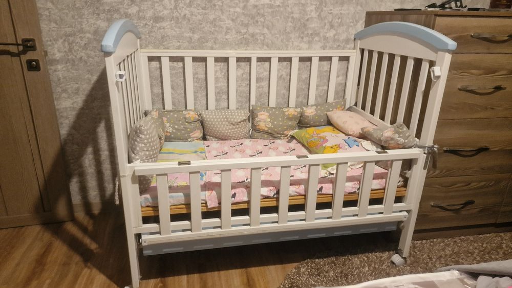 Продам манеж в хорошем состоянии