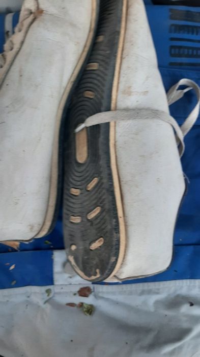 Продам кроссовки мужские