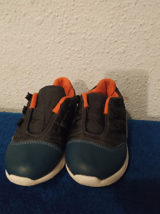 Adidasi sport baieti!
