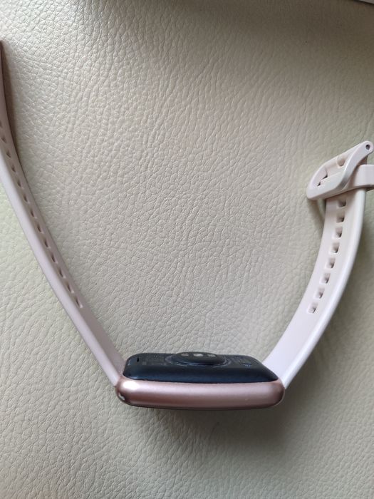 Huawei watch fit -смарт гривна