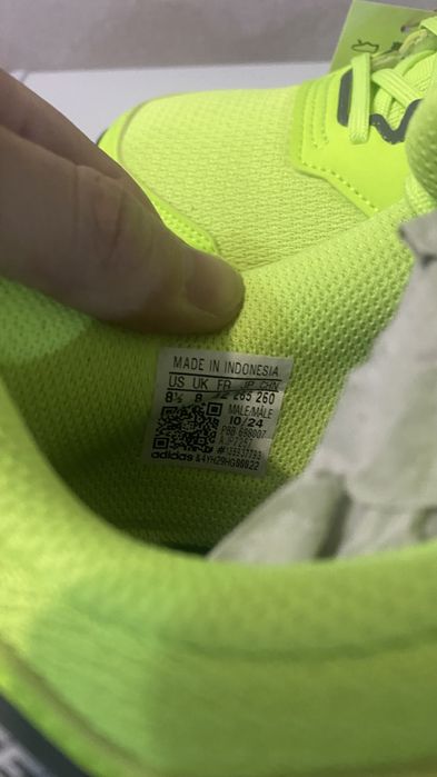 Кроссовки Адидас новые