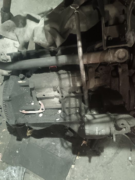 Движок на Митсубиси