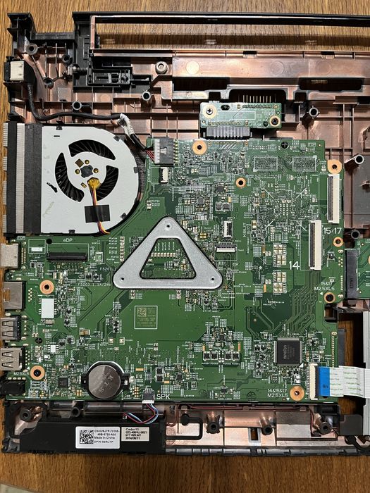 placa de laptop Dell Inspiron 15
