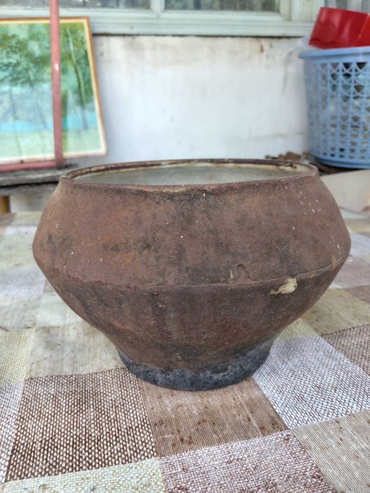 Чугунки, чайники, старая посуда