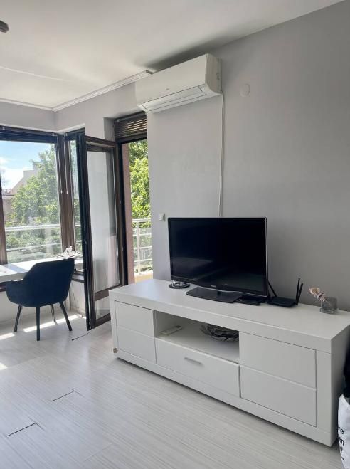 Дава се под наем Двустаен апартамент в Пловдив, Кючук Париж - 73 кв.м за 450 € - Снимка #2